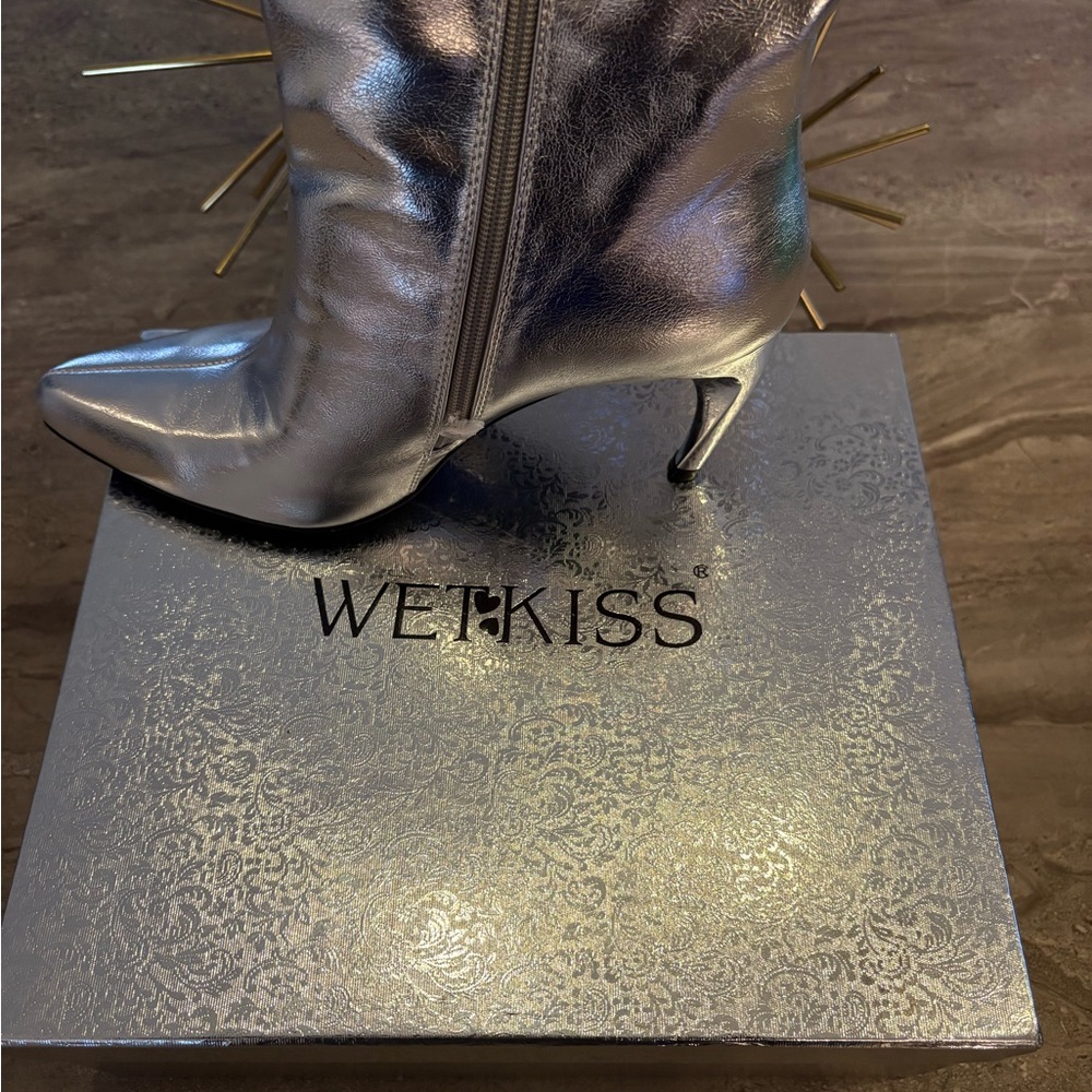 Kiss Metallic Silver Heeled Boots